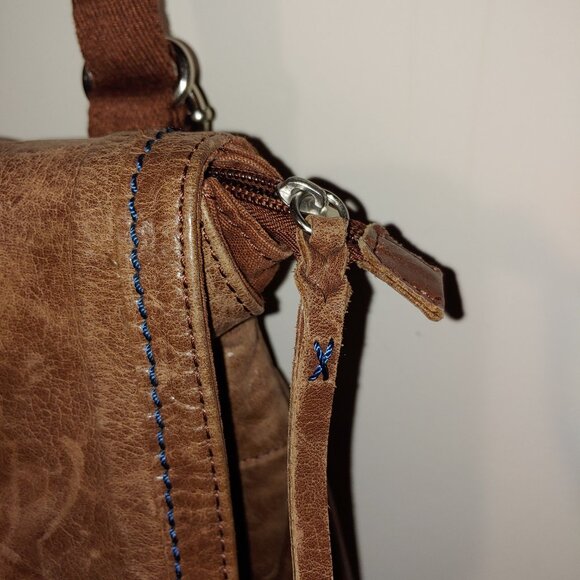 - The Sak Ventura Distressed Vintage Leather Convertible Backpack Bag Brow… - Picture 9 of 16